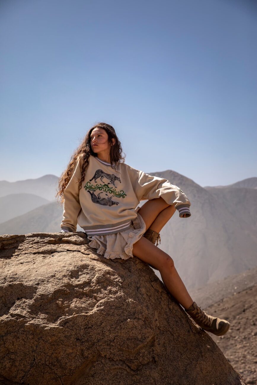 Polera Dualidad Beige - Imagen 3